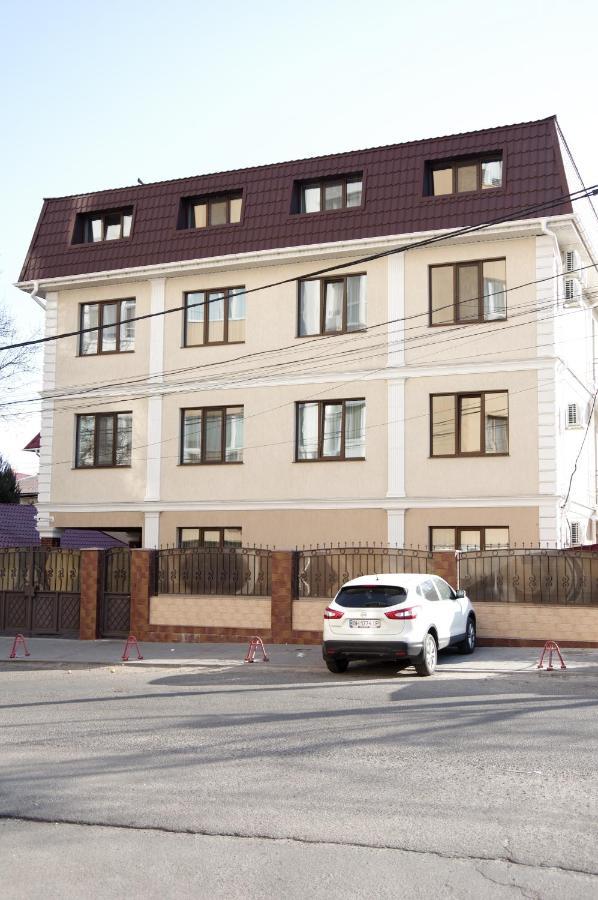 Chiernomorskie Apartamenty Одесса Экстерьер фото