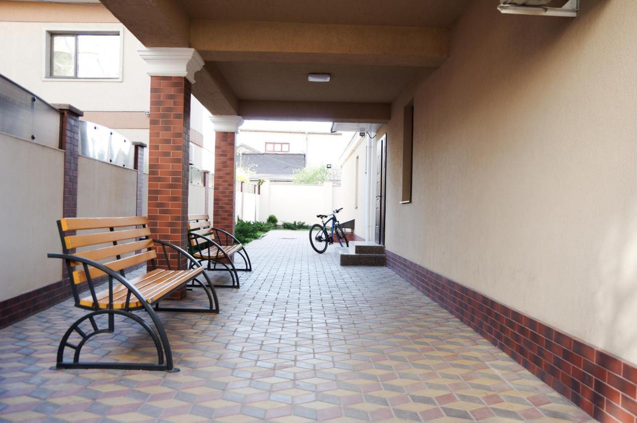 Chiernomorskie Apartamenty Одесса Экстерьер фото